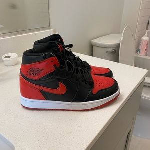 (more photos) jordan 1 “banned” size 8